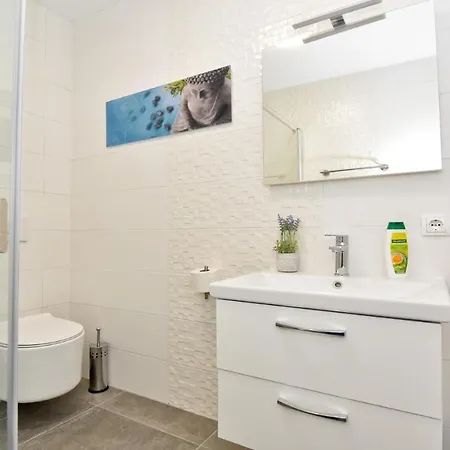 Pinia With Pool, 빌라