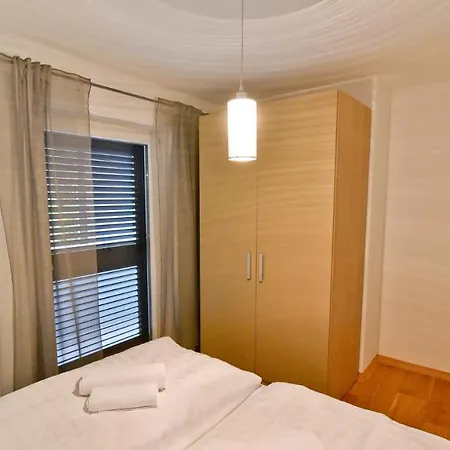 Pinia With Pool, Villa *