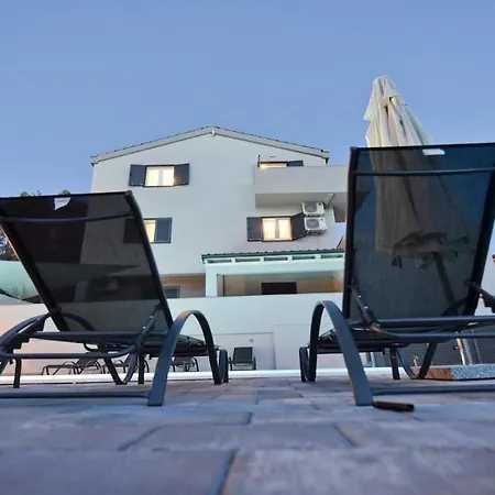 Pinia With Pool, * ザダル